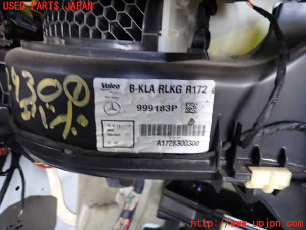 1UPJ-9229306081]ベンツ SLK200 R172(172448)エバポレーター1 中古_4