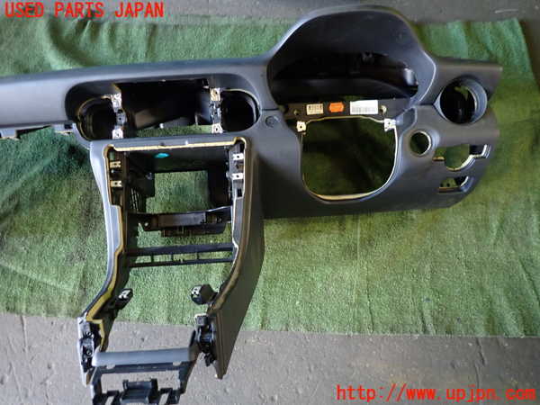 1UPJ-9229307505]ベンツ SLK200 R172(172448)ダッシュボード 中古_4