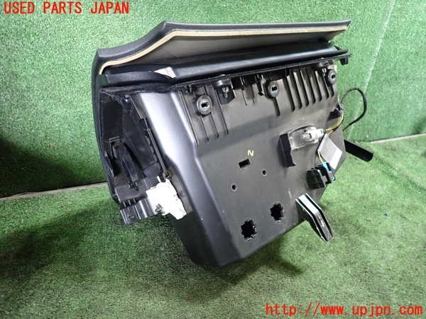 1UPJ-9229307516]ベンツ SLK200 R172(172448)グローブボックス1 中古_2
