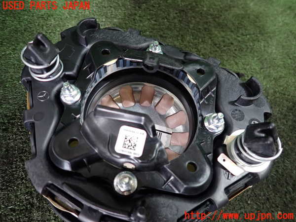 1UPJ-9229307865]ベンツ SLK200 R172(172448)運転席側エアバッグカバー 中古_4