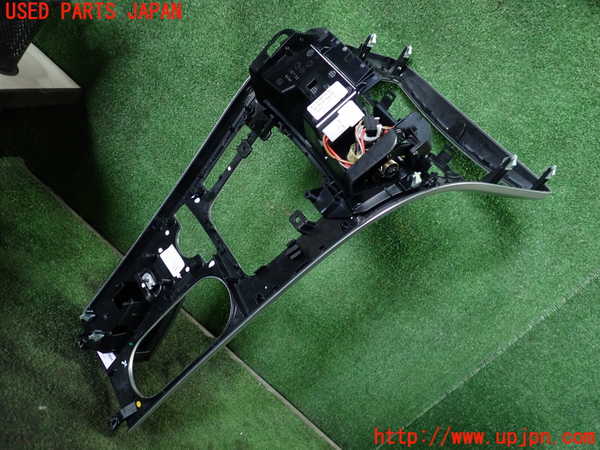 1UPJ-9229307549]ベンツ SLK200 R172(172448)コンソール 中古_5
