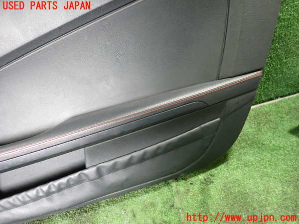 1UPJ-9229301234]ベンツ SLK200 R172(172448)右ドア内張り 中古_3