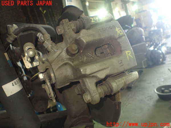 1UPJ-9229324090]レクサス・CT200h(ZWA10)右リアキャリパー 中古_2