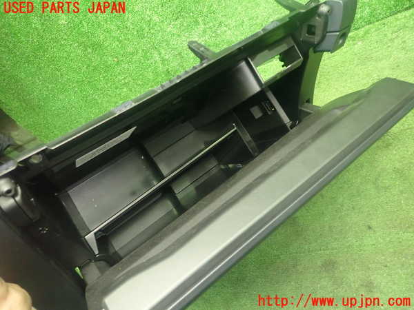 1UPJ-9229327516]レクサス・CT200h(ZWA10)グローブボックス1 中古_3