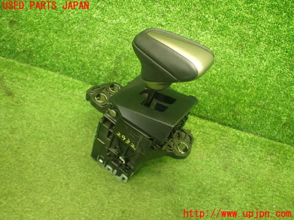 1UPJ-9229327555]レクサス・CT200h(ZWA10)ATシフトレバー 中古_2