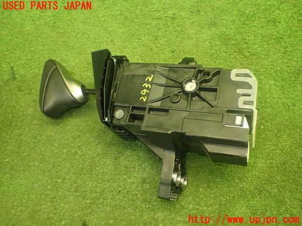 1UPJ-9229327555]レクサス・CT200h(ZWA10)ATシフトレバー 中古_4
