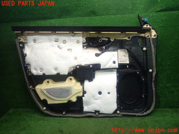 1UPJ-9229321234]レクサス・CT200h(ZWA10)右前ドア内張り 中古_5