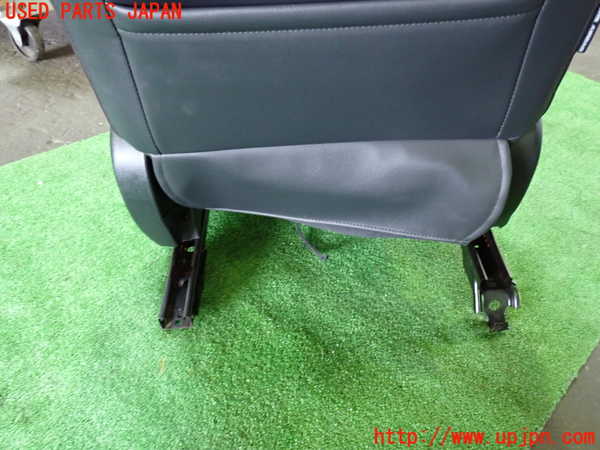 1UPJ-9229337035]レヴォーグ(VN5)運転席シート 中古_5