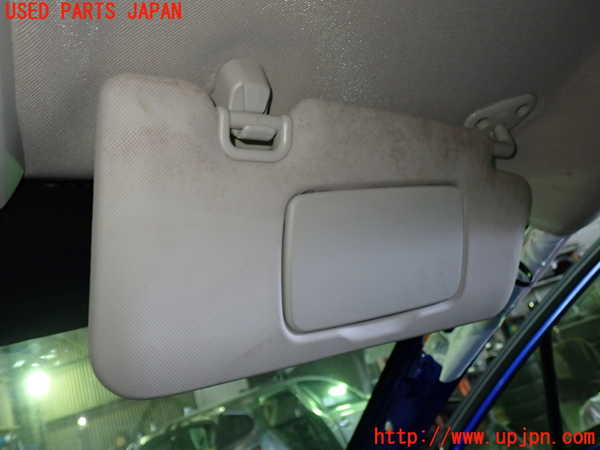 1UPJ-9229337625]レヴォーグ(VN5)室内サンバイザー右側 中古_2