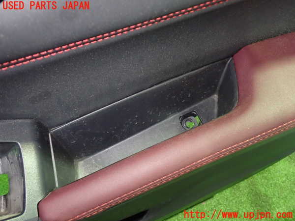 1UPJ-9229331234]レヴォーグ(VN5)右前ドア内張り 中古_3