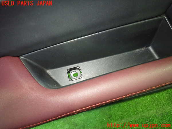 1UPJ-9229331264]レヴォーグ(VN5)左前ドア内張り 中古_3