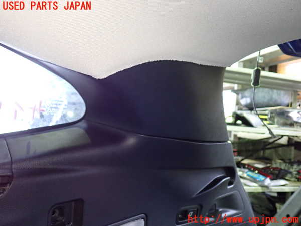1UPJ-9229337675]レヴォーグ(VN5)右リアピラートリム 中古_3