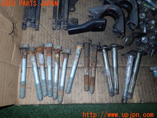 3UPJ=9229340720]キャラバン バン プレミアムGX(VW2E26)ネジ・ナット・ステー類 セット ジャンク_3