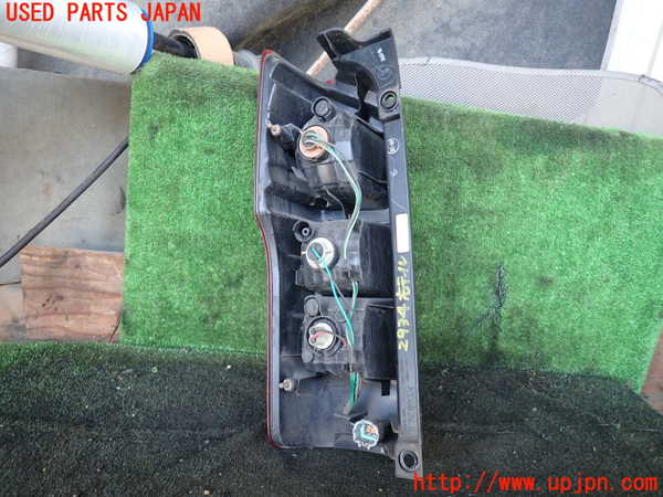 1UPJ-9229341530]NV350 キャラバン バン(VW2E26)右テールランプ 中古_4