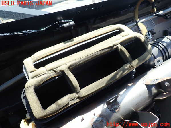 1UPJ-9229346081]NV350 キャラバン バン(VW2E26)エバポレーター1 中古_2