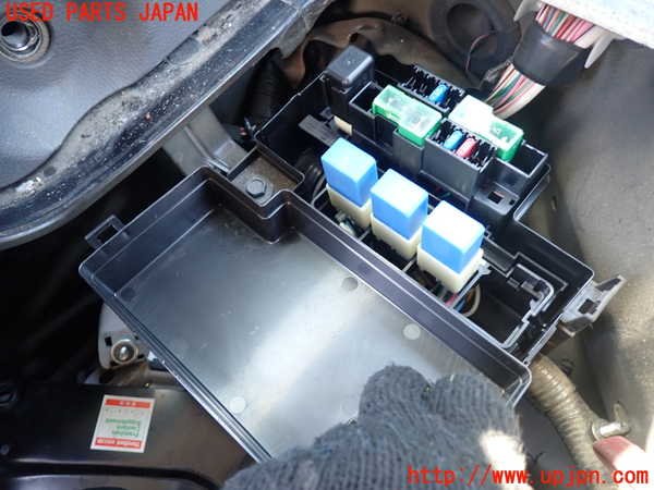 1UPJ-9229346742]NV350 キャラバン バン(VW2E26)ヒューズボックス2 中古_2