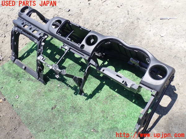 1UPJ-9229347505]NV350 キャラバン バン(VW2E26)ダッシュボード 中古_2