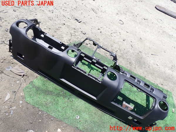 1UPJ-9229347505]NV350 キャラバン バン(VW2E26)ダッシュボード 中古_4