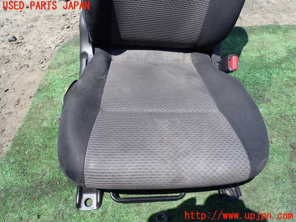 1UPJ-9229347035]NV350 キャラバン バン(VW2E26)運転席シート 中古_3