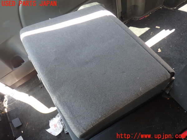 1UPJ-9229347145]NV350 キャラバン バン(VW2E26)右2列目シート 中古_4