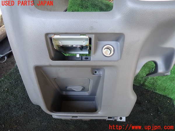 1UPJ-9229347549]NV350 キャラバン バン(VW2E26)コンソール 中古_3