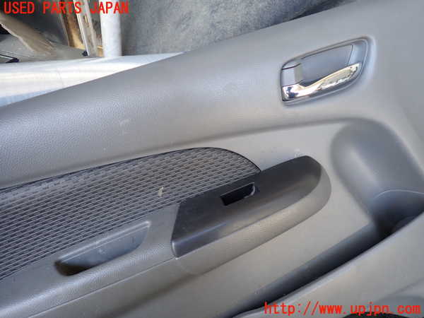 1UPJ-9229341264]NV350 キャラバン バン(VW2E26)左前ドア内張り 中古_2