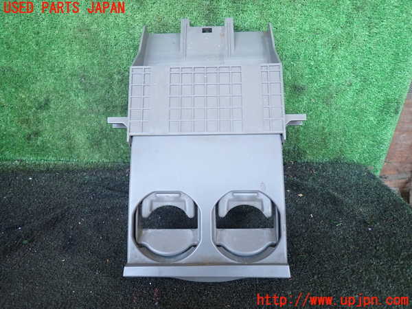 1UPJ-9229347810]NV350 キャラバン バン(VW2E26)ドリンクホルダー 中古_2