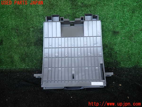 1UPJ-9229347810]NV350 キャラバン バン(VW2E26)ドリンクホルダー 中古_3