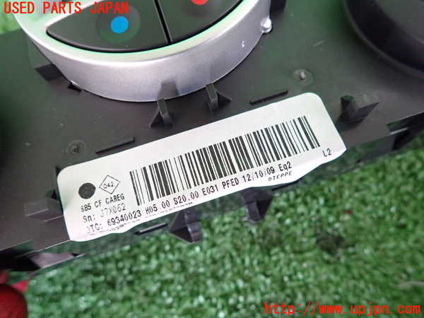 2UPJ-9229356066]ルノー・ルーテシア(RF4C)エアコンスイッチ1 中古_3