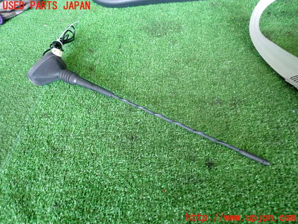 2UPJ-9229356550]ルノー・ルーテシア(RF4C)アンテナ 中古_2