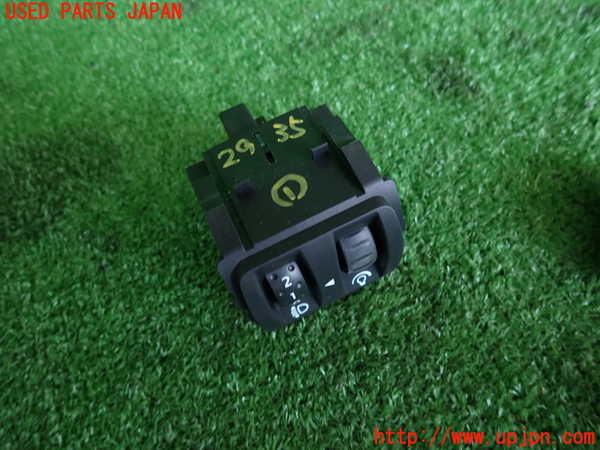 2UPJ-9229356306]ルノー・ルーテシア(RF4C)スイッチ1 中古_2