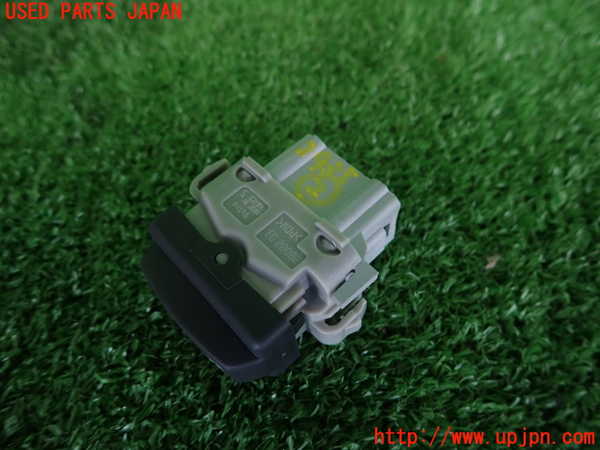 2UPJ-9229356307]ルノー・ルーテシア(RF4C)スイッチ2 中古_2