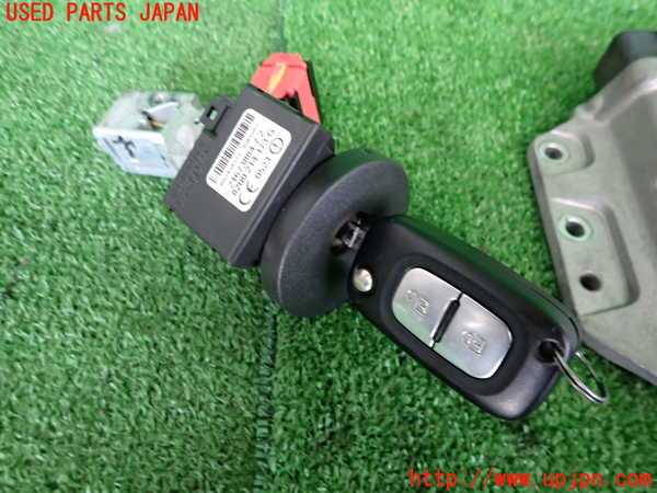 2UPJ-9229356110]ルノー・ルーテシア(RF4C)エンジンコンピューター 中古_3