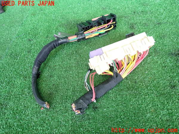 2UPJ-9229356741]ルノー・ルーテシア(RF4C)ヒューズボックス1 中古_2