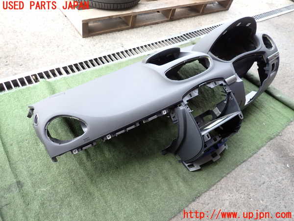 2UPJ-9229357505]ルノー・ルーテシア(RF4C)ダッシュボード 中古_2