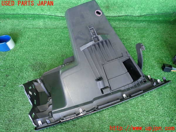 2UPJ-9229357516]ルノー・ルーテシア(RF4C)グローブボックス1 中古_3
