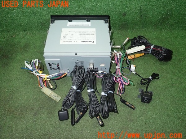 3UPJ=9229360565]いすゞ ピアッツァ(JR120)Panasonic パナソニック ストラーダ CN-RE06D メモリーナビ パックカメラ付き 中古_3
