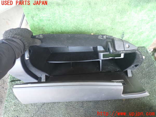 1UPJ-9229407516]レクサス・RX450h(GYL10W)グローブボックス1 中古_4