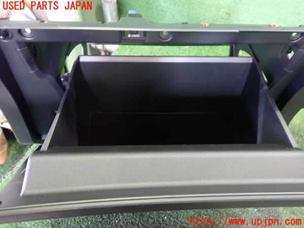 2UPJ-9229437516]MIRAI(ミライ)(JPD20)グローブボックス1 中古_4