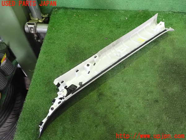 2UPJ-9229437655]MIRAI(ミライ)(JPD20)右フロントピラートリム 中古_2