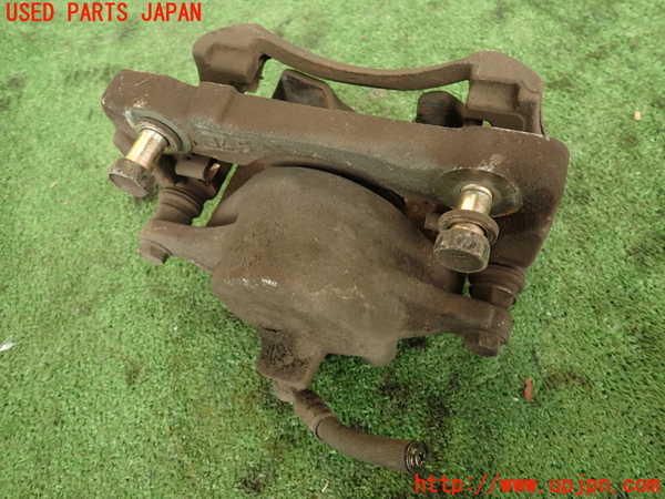 2UPJ-9229444080]ハイエースワゴン100系(KZH106W)右フロントキャリパー 中古_3