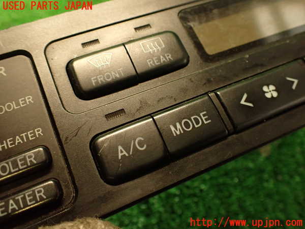 2UPJ-9229446066]ハイエースワゴン100系(KZH106W)エアコンスイッチ1 中古_2