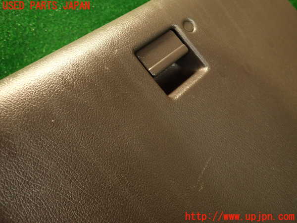 2UPJ-9229447516]ハイエースワゴン100系(KZH106W)グローブボックス1 中古_2