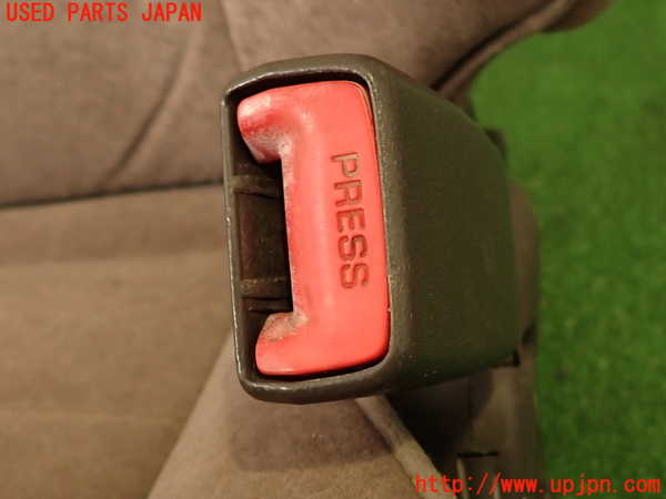 2UPJ-9229447035]ハイエースワゴン100系(KZH106W)運転席シート 中古_4