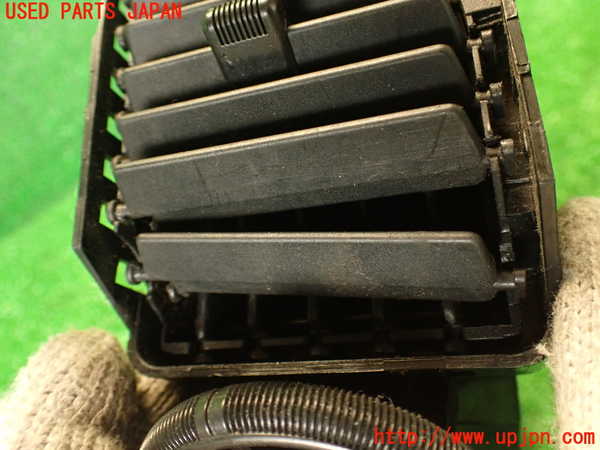 2UPJ-9229447527]ハイエースワゴン100系(KZH106W)エアコン吹き出し口2 ジャンク品 中古_2