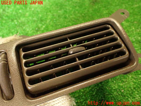 2UPJ-9229447528]ハイエースワゴン100系(KZH106W)エアコン吹き出し口3 中古_2