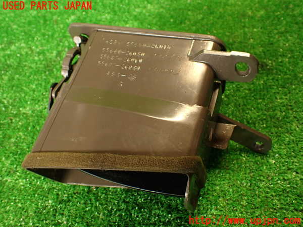 2UPJ-9229447528]ハイエースワゴン100系(KZH106W)エアコン吹き出し口3 中古_3