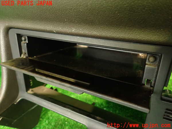 2UPJ-9229447549]ハイエースワゴン100系(KZH106W)コンソール 中古_4