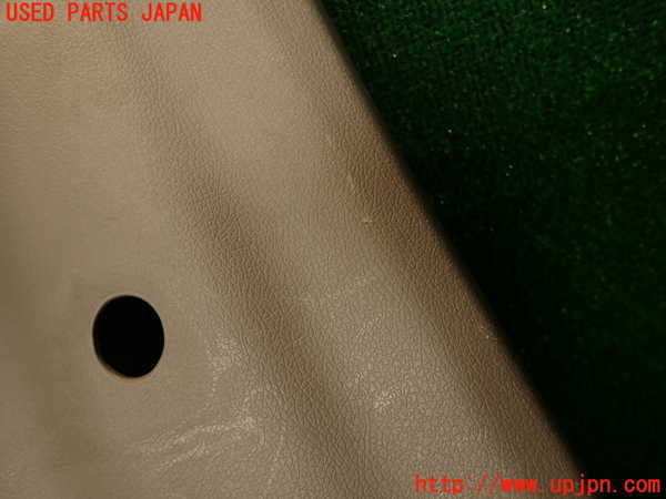 2UPJ-9229447675]ハイエースワゴン100系(KZH106W)右リアピラートリム 中古_4