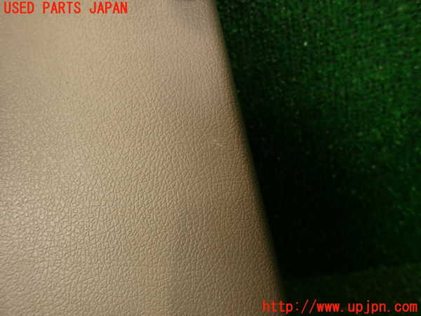 2UPJ-9229447680]ハイエースワゴン100系(KZH106W)左リアピラートリム 中古_4